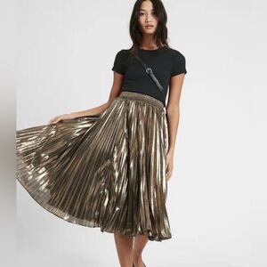 Banana Republic Midi Skirt Women's Size M Gold Metallic Pleated